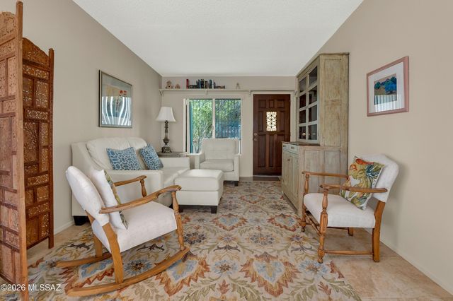 952 W Camino Asturias, Green Valley, AZ 85622