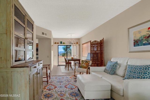 952 W Camino Asturias, Green Valley, AZ 85622