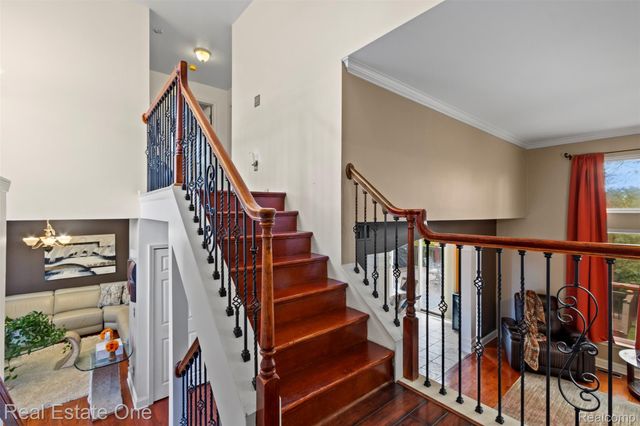 43275 Pond Bluff Drive, Belleville, MI 48111