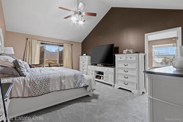 43275 Pond Bluff Drive, Belleville, MI 48111