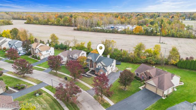 43275 Pond Bluff Drive, Belleville, MI 48111
