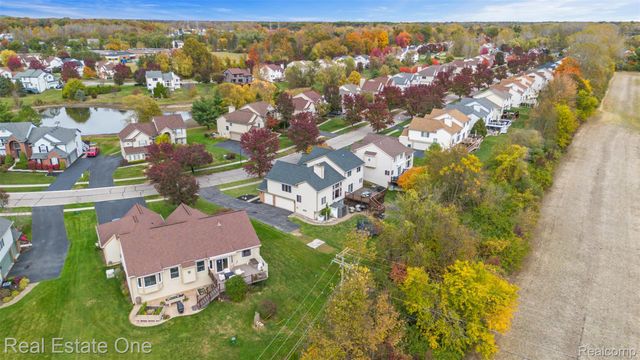 43275 Pond Bluff Drive, Belleville, MI 48111