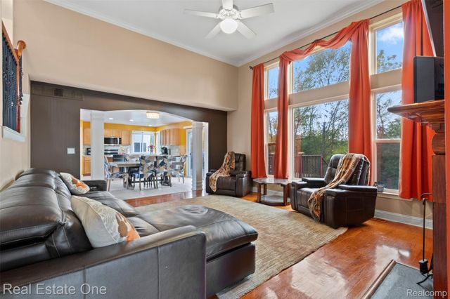 43275 Pond Bluff Drive, Belleville, MI 48111