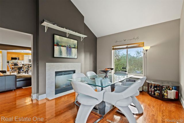 43275 Pond Bluff Drive, Belleville, MI 48111