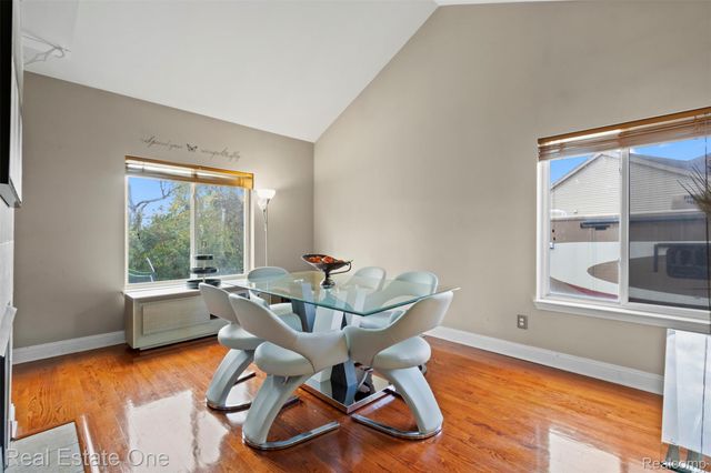 43275 Pond Bluff Drive, Belleville, MI 48111