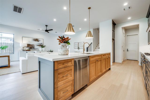 1822 Branard Street B, Houston, TX 77098