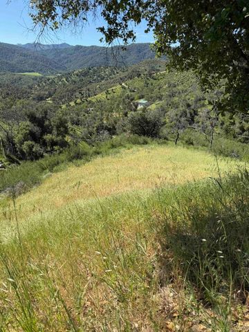 109 Trampa Canyon Road, Carmel Valley, CA 93924