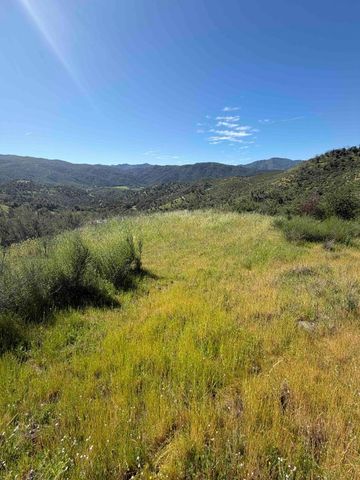 109 Trampa Canyon Road, Carmel Valley, CA 93924