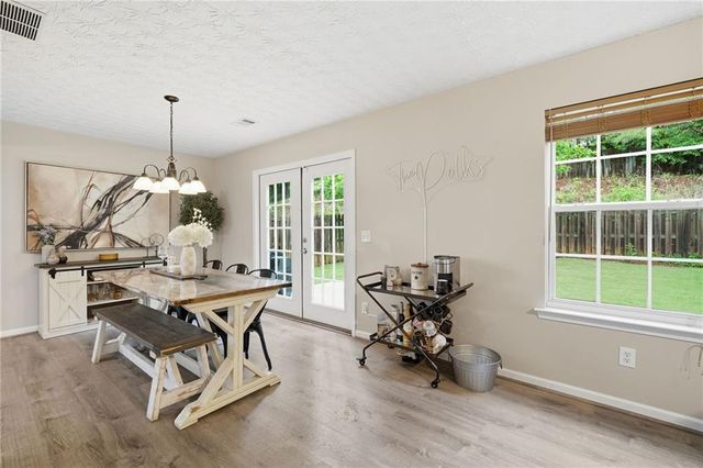 222 Weatherstone Pointe Drive, Woodstock, GA 30188