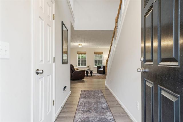 222 Weatherstone Pointe Drive, Woodstock, GA 30188
