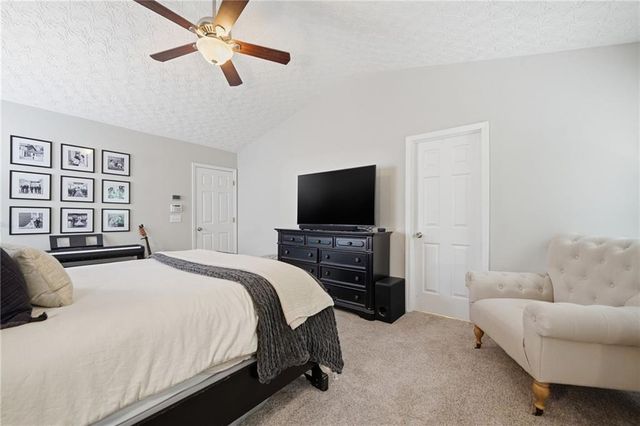 222 Weatherstone Pointe Drive, Woodstock, GA 30188