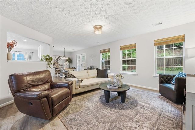 222 Weatherstone Pointe Drive, Woodstock, GA 30188