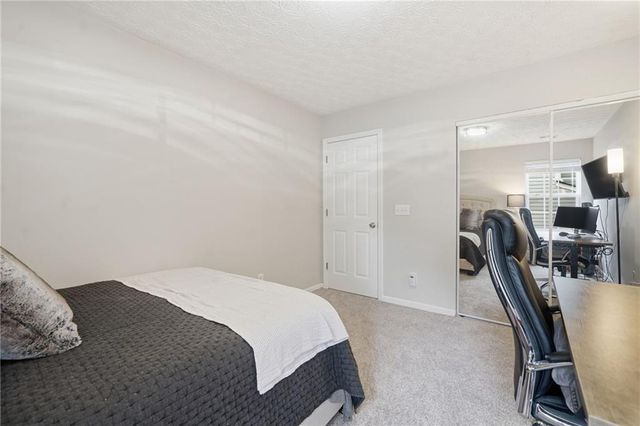 222 Weatherstone Pointe Drive, Woodstock, GA 30188