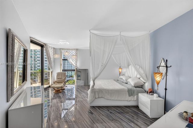 20281 E Country Club Drive 608, Aventura, FL 33180