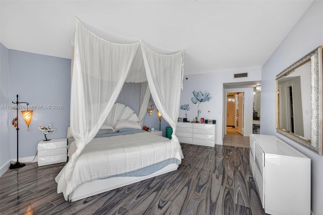 20281 E Country Club Drive 608, Aventura, FL 33180