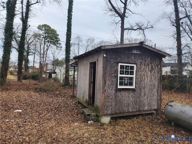 3005 Collins Rd, Richmond, VA 23223