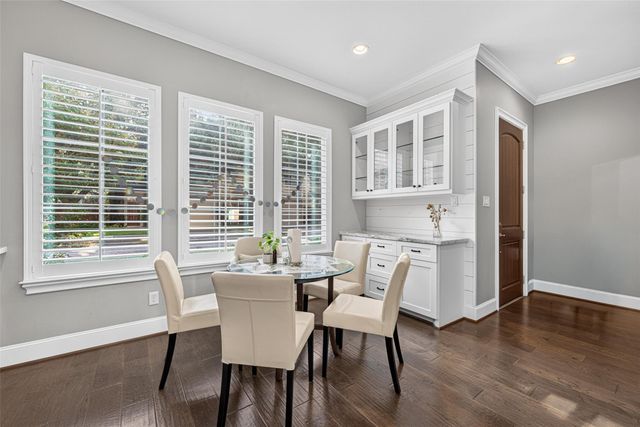 2502 Radcliffe Street, Houston, TX 77007