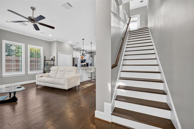 2502 Radcliffe Street, Houston, TX 77007