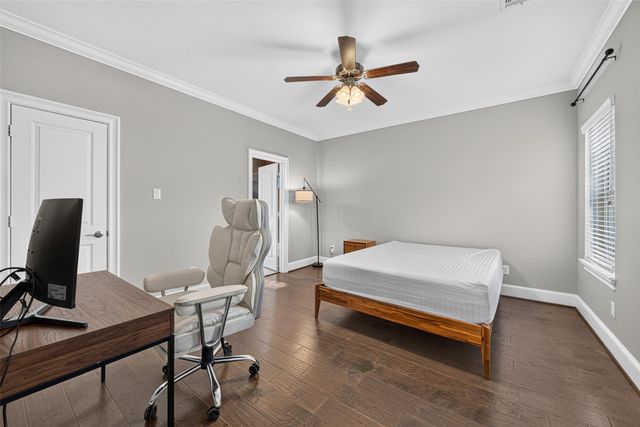 2502 Radcliffe Street, Houston, TX 77007