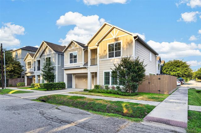 2502 Radcliffe Street, Houston, TX 77007
