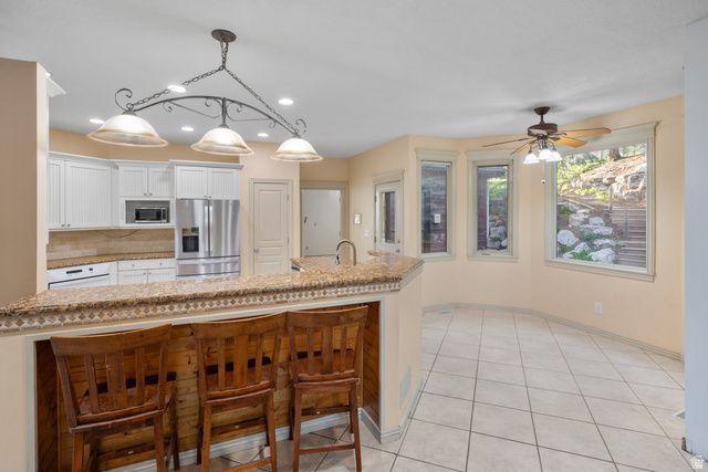 2131 KAYS CREEK DR, Layton, UT 84040
