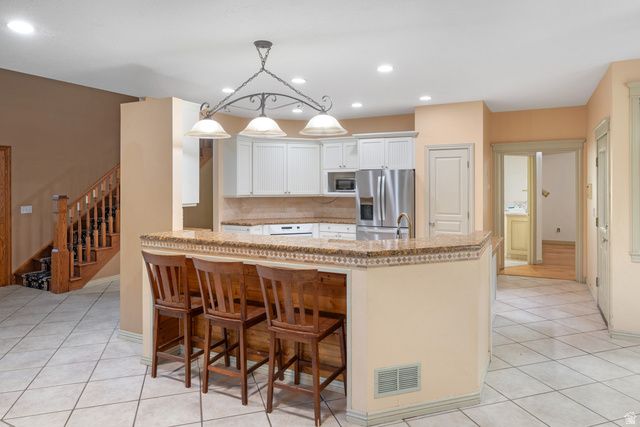 2131 KAYS CREEK DR, Layton, UT 84040