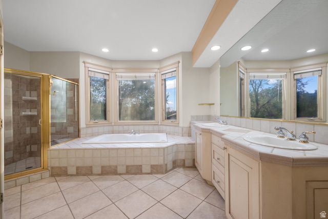 2131 KAYS CREEK DR, Layton, UT 84040
