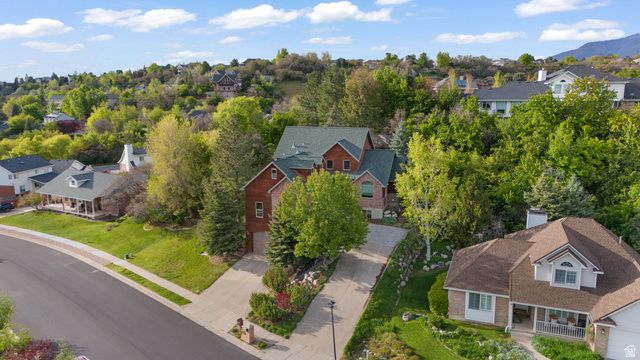 2131 KAYS CREEK DR, Layton, UT 84040
