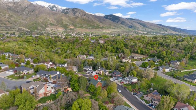 2131 KAYS CREEK DR, Layton, UT 84040