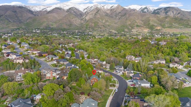 2131 KAYS CREEK DR, Layton, UT 84040