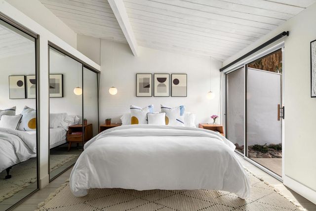 504 E Laurel Circle, Palm Springs, CA 92262