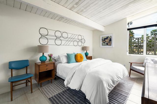 504 E Laurel Circle, Palm Springs, CA 92262