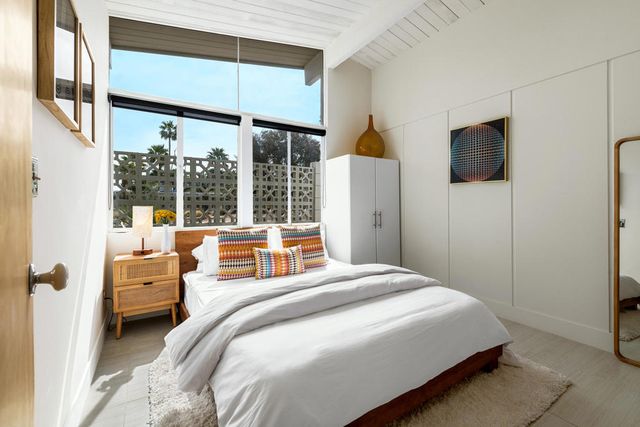 504 E Laurel Circle, Palm Springs, CA 92262