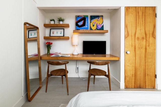 504 E Laurel Circle, Palm Springs, CA 92262