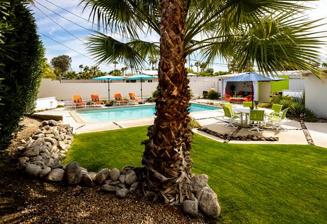 504 E Laurel Circle, Palm Springs, CA 92262