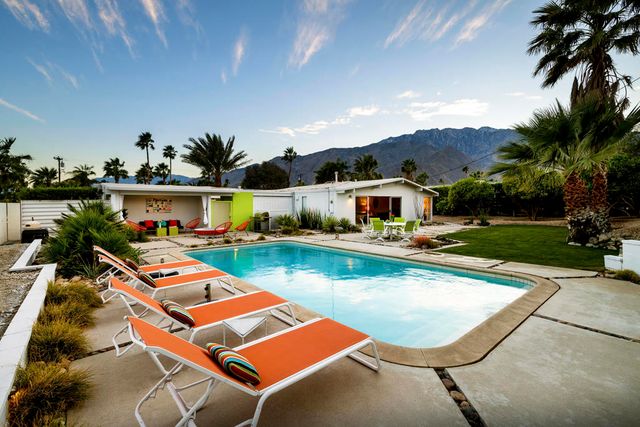 504 E Laurel Circle, Palm Springs, CA 92262