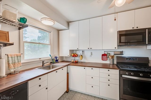 413 Jaques Ave, Rahway City, NJ 07065