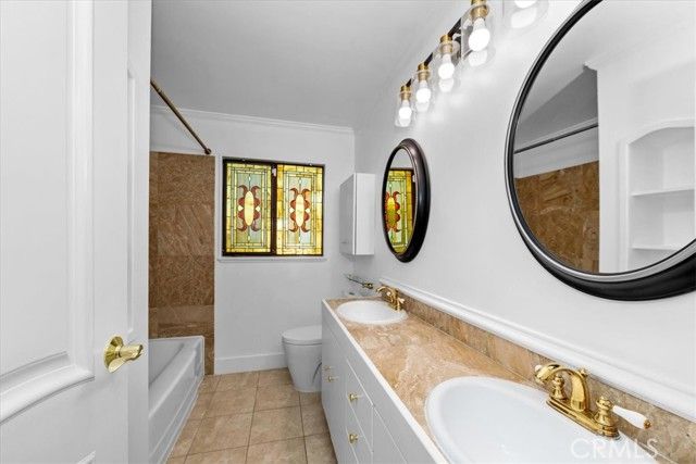 23032 Mobile, West Hills (los Angeles), CA 91307