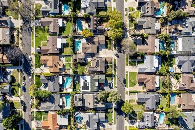 23032 Mobile, West Hills (los Angeles), CA 91307