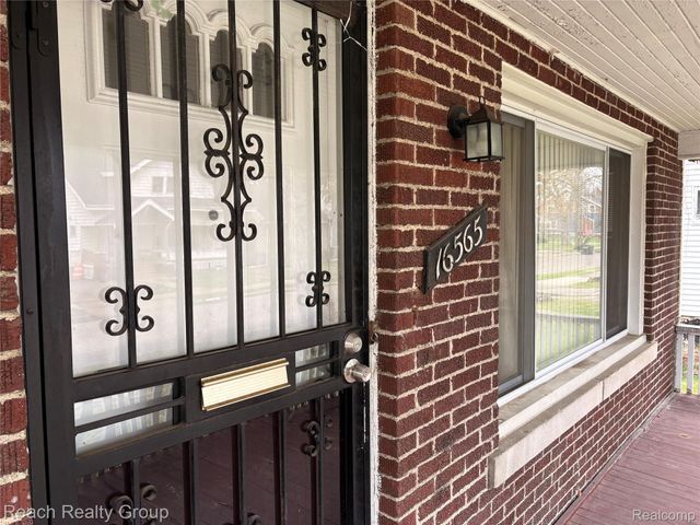 16565 Blackstone Street, Detroit, MI 48219