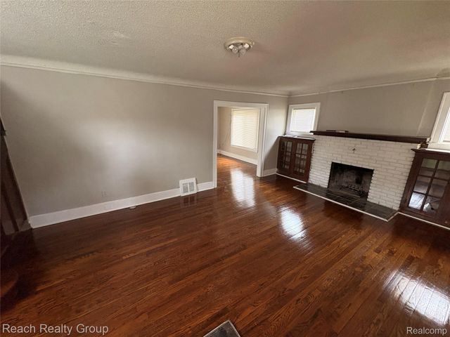 16565 Blackstone Street, Detroit, MI 48219