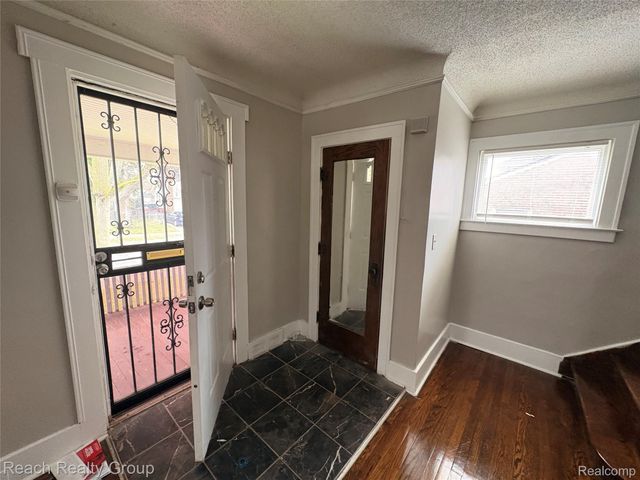 16565 Blackstone Street, Detroit, MI 48219