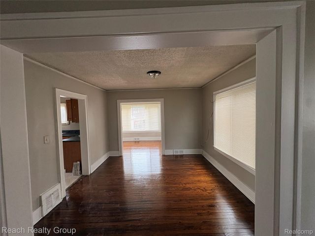 16565 Blackstone Street, Detroit, MI 48219