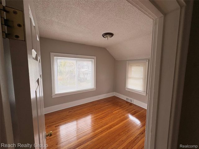 16565 Blackstone Street, Detroit, MI 48219