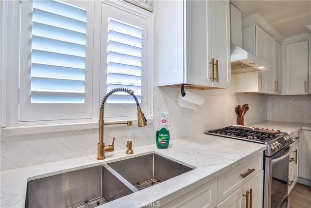 544 W G, Ontario, CA 91762