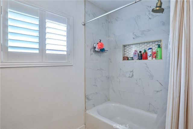 544 W G, Ontario, CA 91762