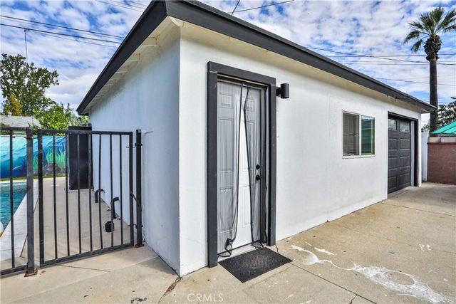 544 W G, Ontario, CA 91762