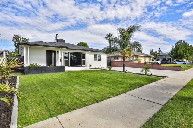 544 W G, Ontario, CA 91762