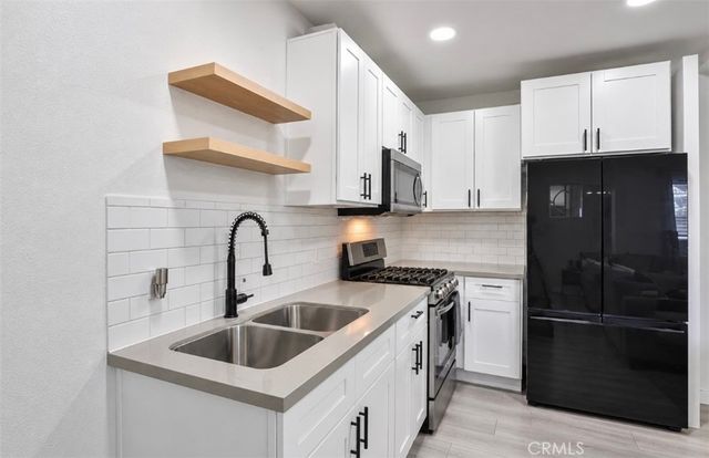 544 W G, Ontario, CA 91762
