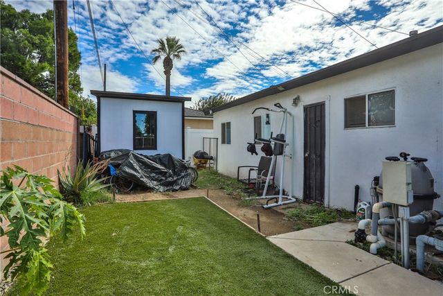 544 W G, Ontario, CA 91762